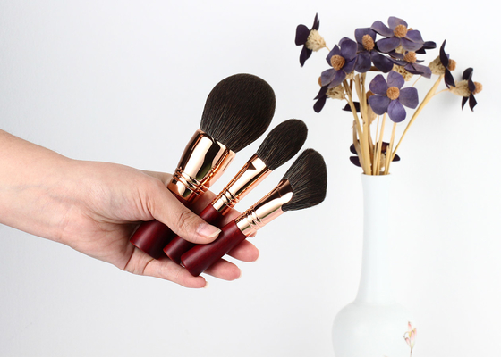 La bellezza Rosy Color Essential Travel Brush rossa di Vonira ha messo il corredo libero 100% di Mini Face Eye Makeup Brush di 8 pezzi di crudeltà del vegano