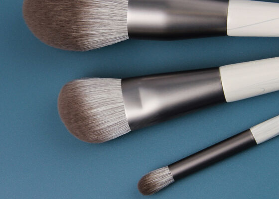 2026 Vonira Taklon spazzola di trucco per capelli sintetici progettata per fornire risultati di trucco impeccabili con un tempo di produzione di 35 giorni