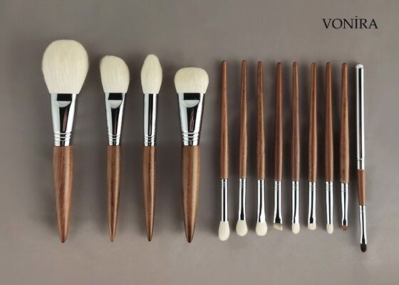 Pennello Vonira personalizzato all'ingrosso in pelo di capra bianco naturale con manico in ebano marrone per cipria viso e bronzer