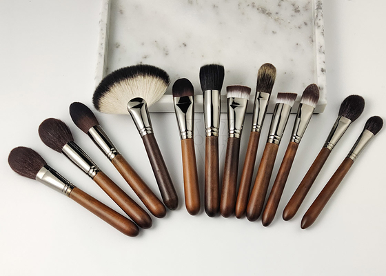 Il fondamento piano di Kabuki dei capelli sintetici del vegano spazzola 100% Handcrafted